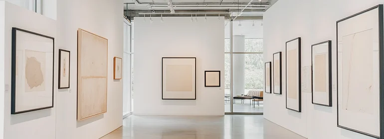 Gallery and cultural installation services