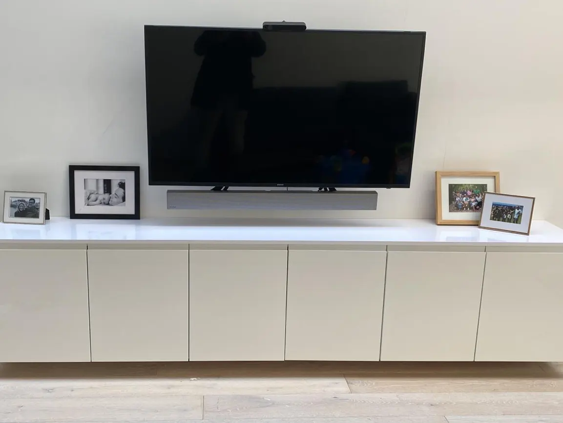 Large Mirror Hanging Service Mayfair and Chelsea, London